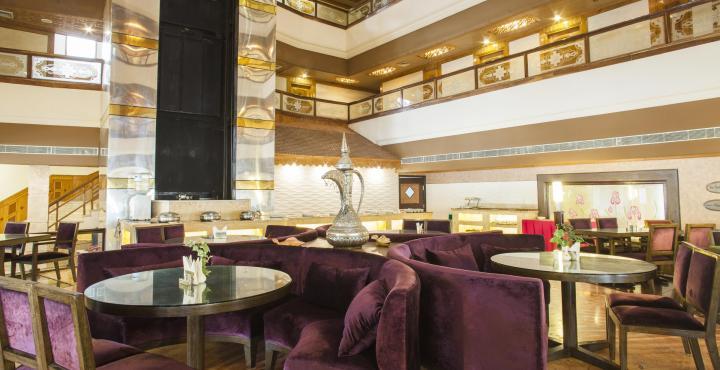 Radisson Srinagar Hotel Buitenkant foto
